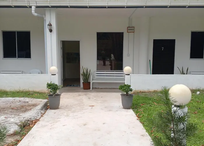 Sukau Tomanggong View Bed & Breakfast