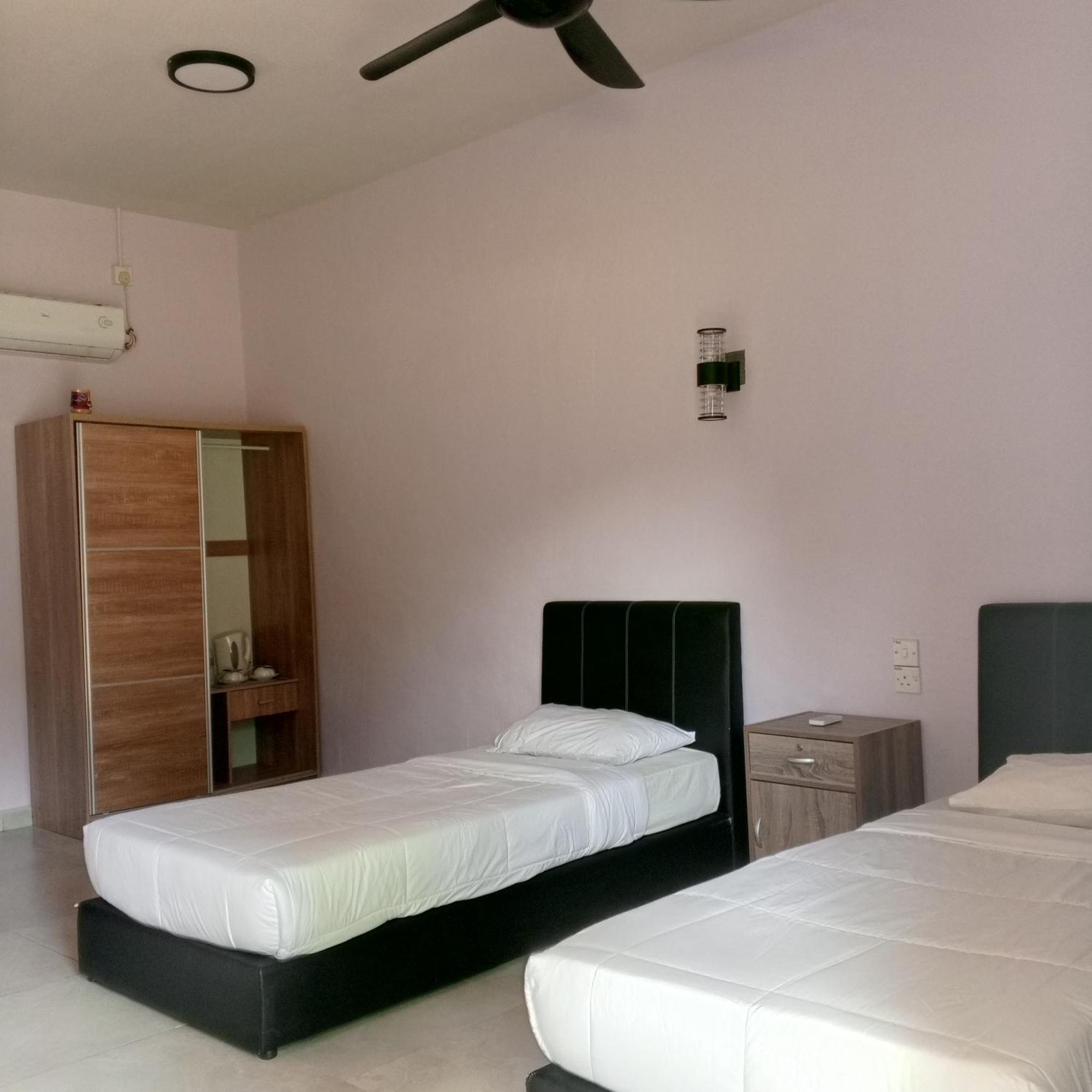 Tomanggong View Bed & Breakfast