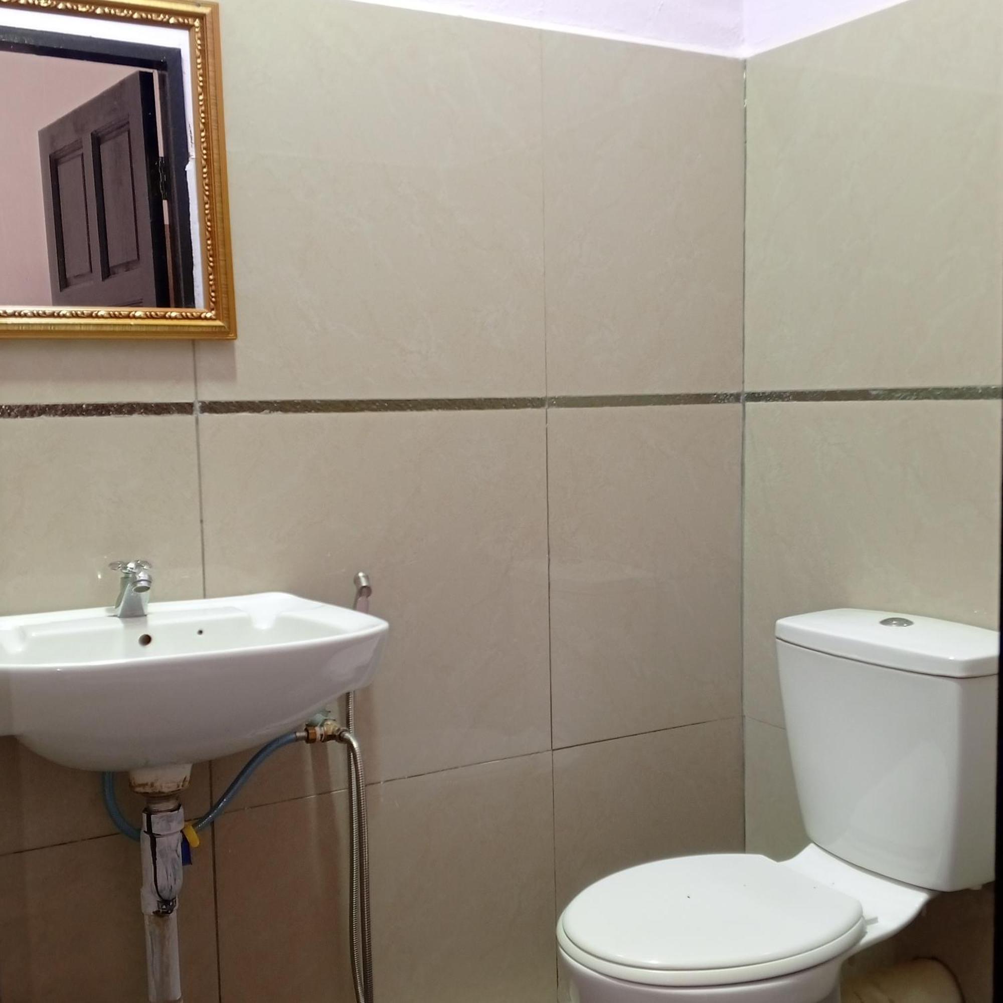 Tomanggong View Bed & Breakfast Sukau