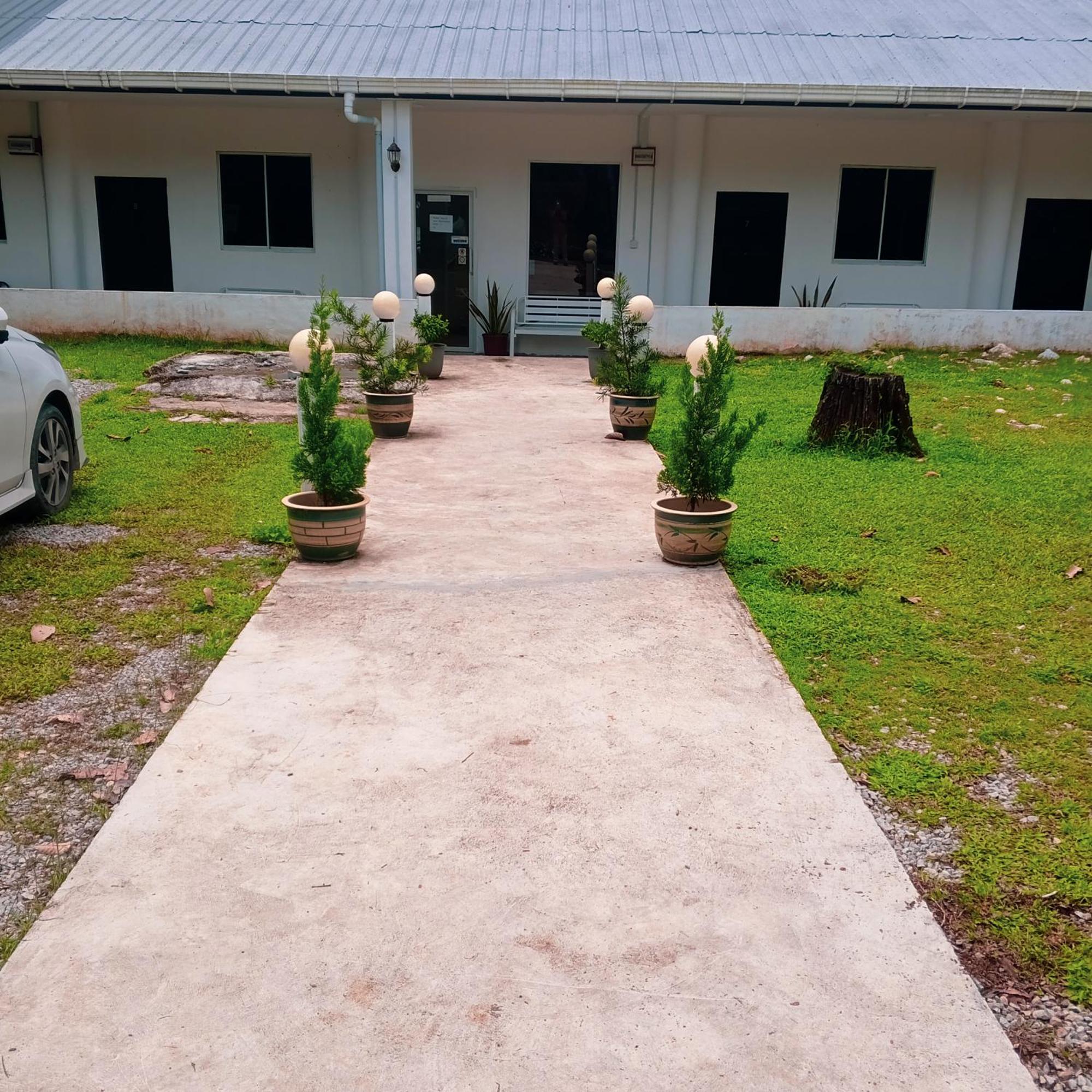 Bed & Breakfast Tomanggong View
